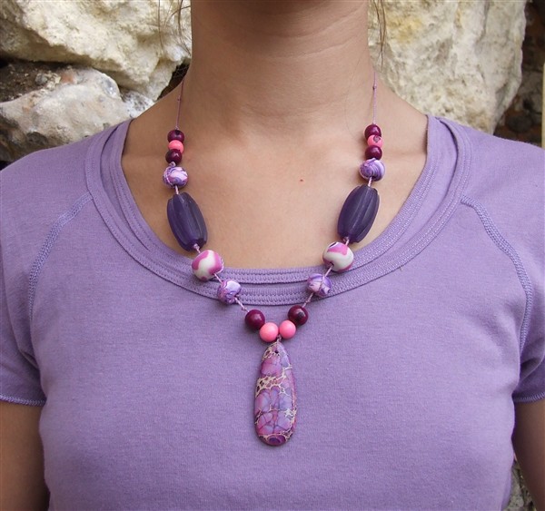 Collier goutte de pierre