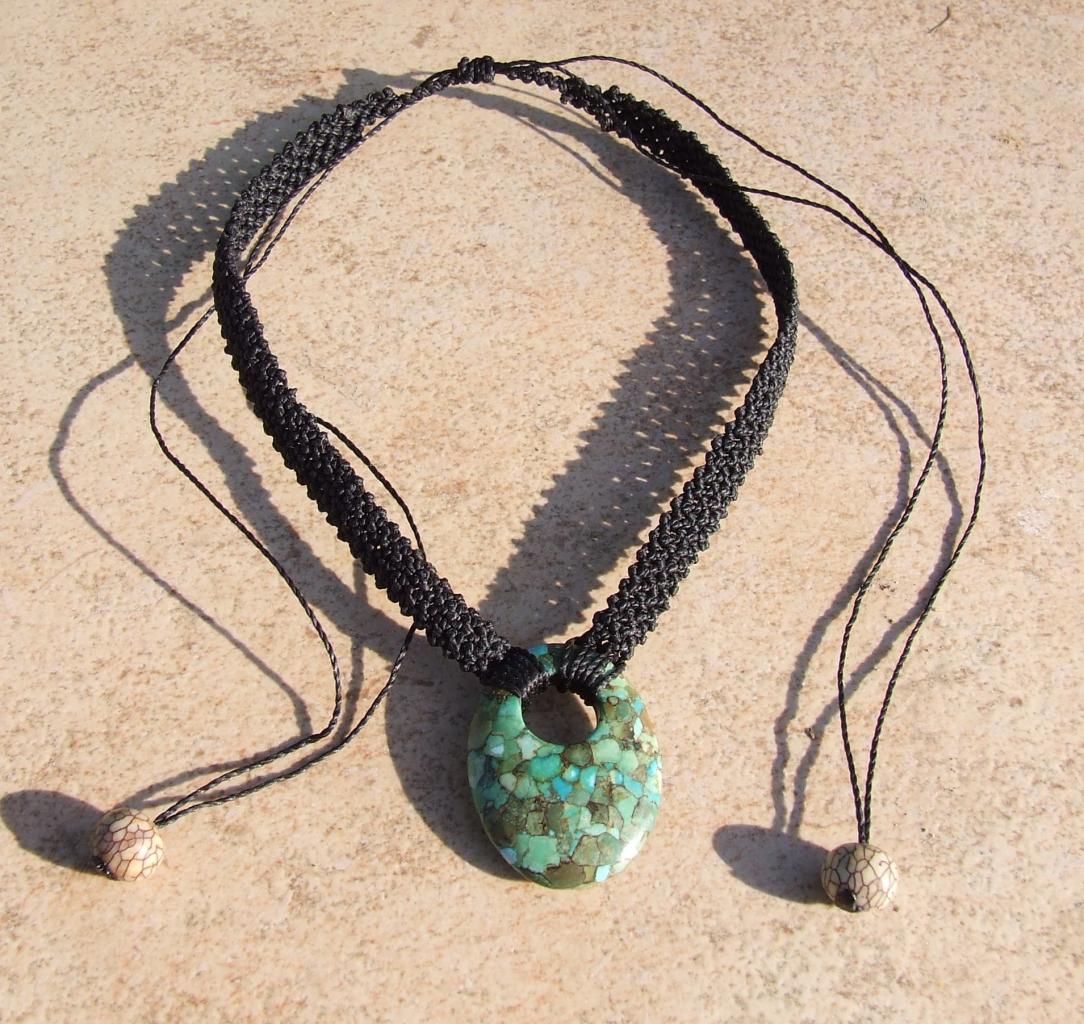 collier ras de cou avec turquoise