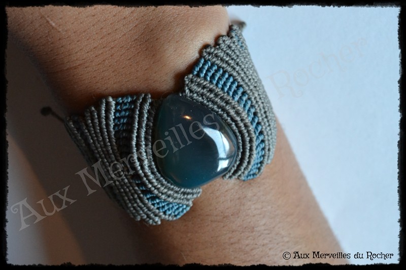 Bracelet vagues agate bleue porte