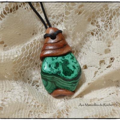 Pendentif polymere malachite 2